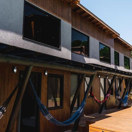 Mentawai Lofts Praia Do Rosa インビトゥバ エクステリア 写真