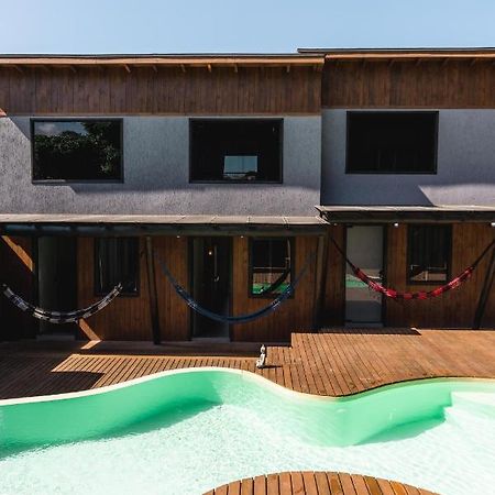 Mentawai Lofts Praia Do Rosa インビトゥバ エクステリア 写真