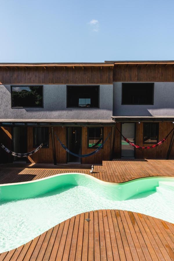 Mentawai Lofts Praia Do Rosa インビトゥバ エクステリア 写真