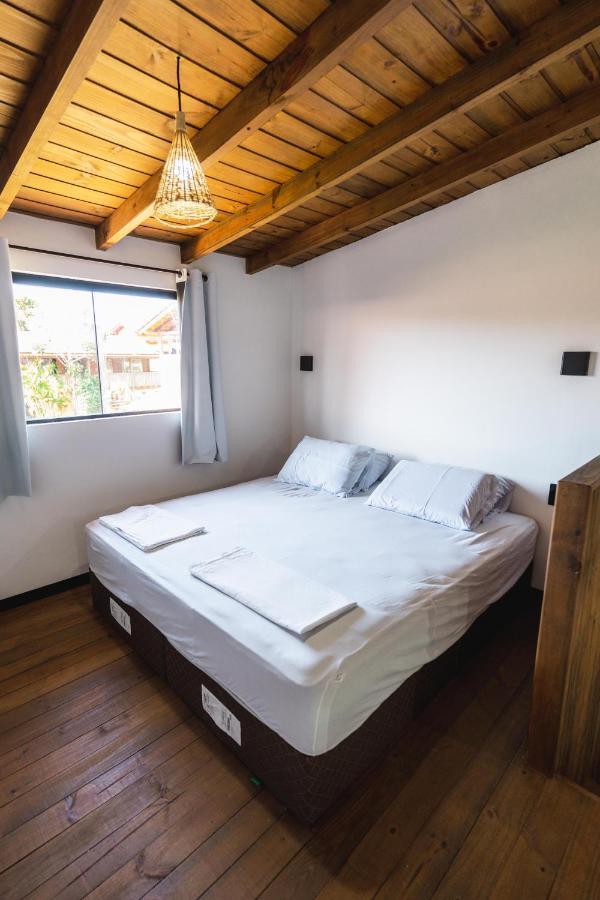 Mentawai Lofts Praia Do Rosa インビトゥバ エクステリア 写真